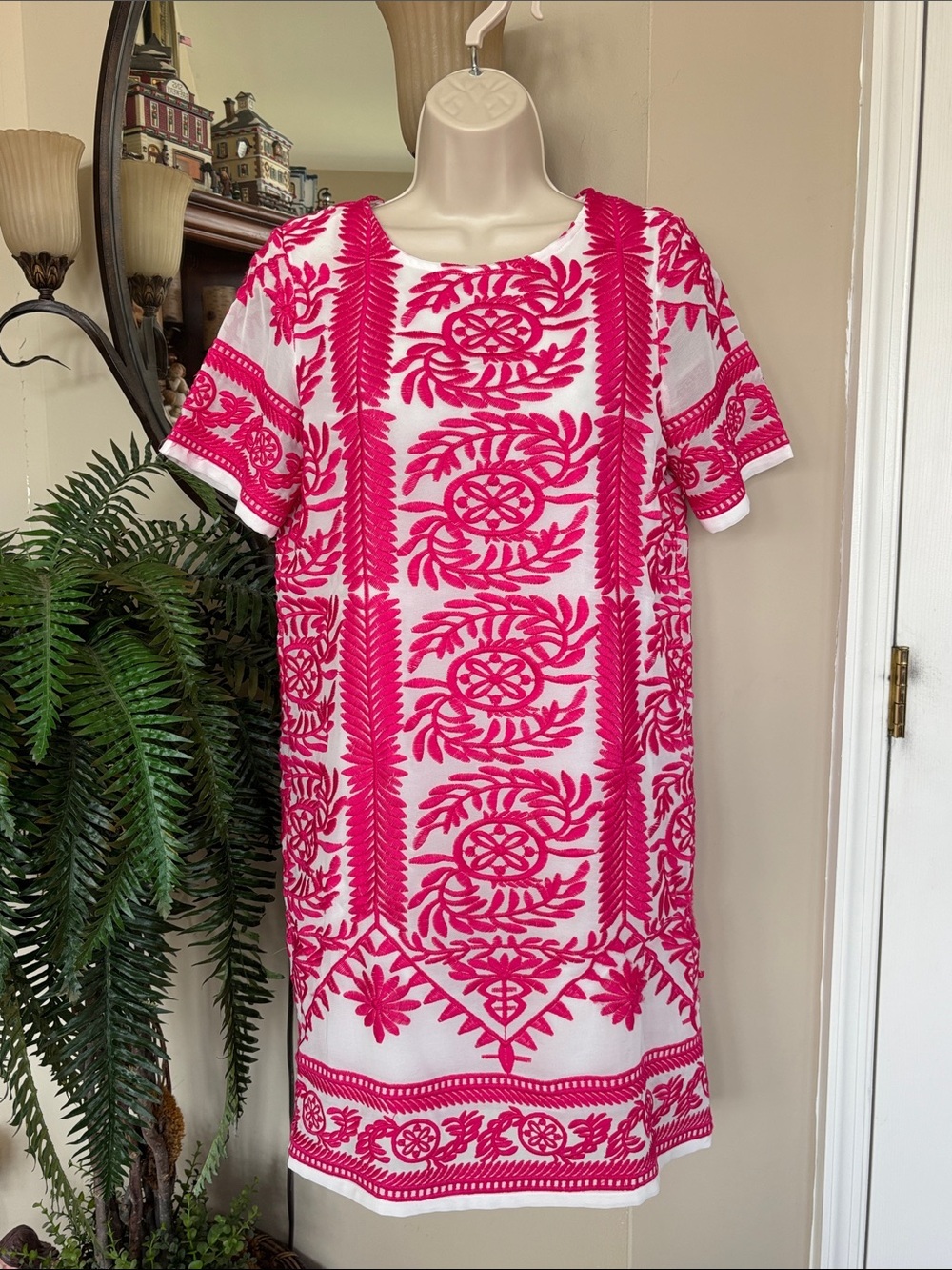 Lulu's White Shift Dress Pink Embroidered Floral Geometric Short Sleeve Mini - Picture 15 of 15